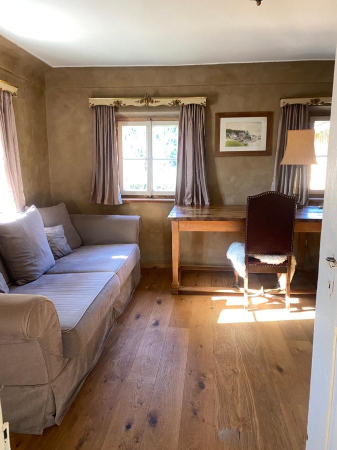 Privatzimmer In 400 Jahre Alten Bauernhaus Niederalm Exterior foto